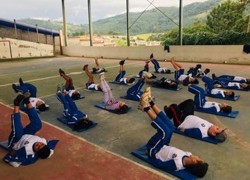 AULAS DE EDUCAÇÃO FÍSICA - PROFESSOR VINICIUS