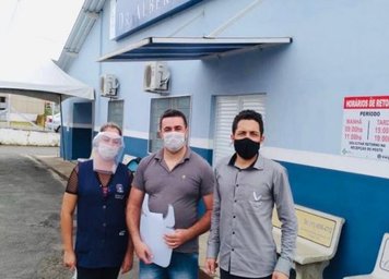 CENTRO DE SAÚDE DR. ALBERT SABIN E SAMU-192 RECEBEM DOAÇÃO DE 20 MÁSCARAS FACE SHIELD