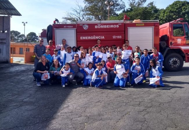  Projeto Bombeiro na Escola