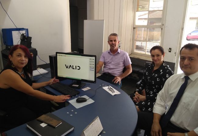  VARGEM RECEBE SISTEMA “ON LINE” DE EMISSÃO DE RG