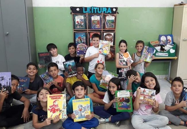 Entrega de Livro Infantis